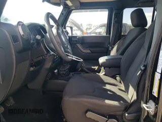 2013 Jeep Wrangler Unlimited Freedom z VIN 1C4BJWDGXDL702914, wystawiony jako Copart lot #49461175 z przebiegiem 191 610 mil mil oraz Czysty tytuł • Clean title. Historia ofert i sprzedaży dostępna na DreamBid. Obrazek 7.