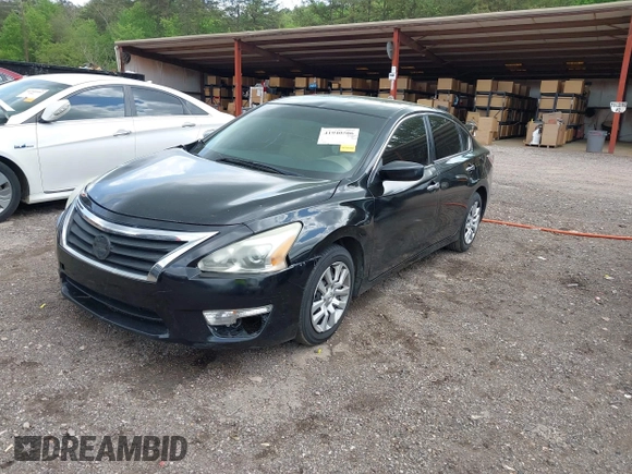 2014 Nissan Altima S with VIN 1N4AL3AP7EN366594, listed as a IAAI auction lot 41940506 with 211,235 mi miles and . Bid and sale history available at carsss.com. Image 2.