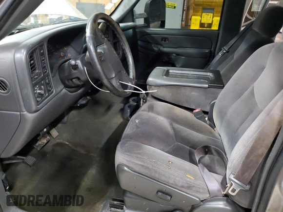 2006 GMC Sierra 3500 DRW SL with VIN 1GTHK33206F119832, listed as a Copart auction lot 54531215 with 366,848 mi miles and Clean Title. Bid and sale history available at DreamBid. Image 7.