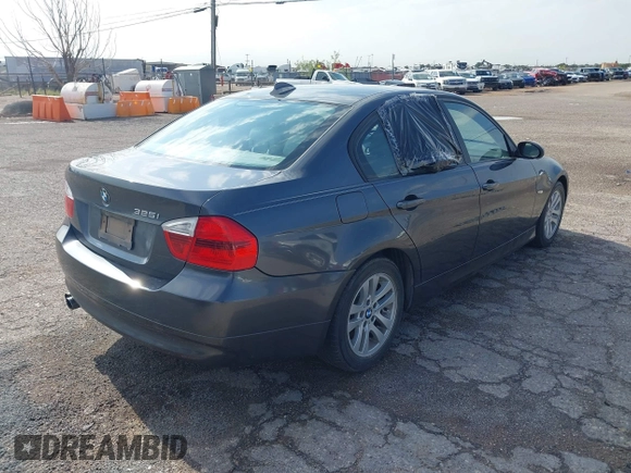 2006 BMW 3 Series 325i с VIN WBAVB13546PT26281, выставлен на аукционе IAAI как лот 42443724 с пробегом 55 310 миль миль и . История ставок и продаж доступна на DreamBid. Изображение 4.