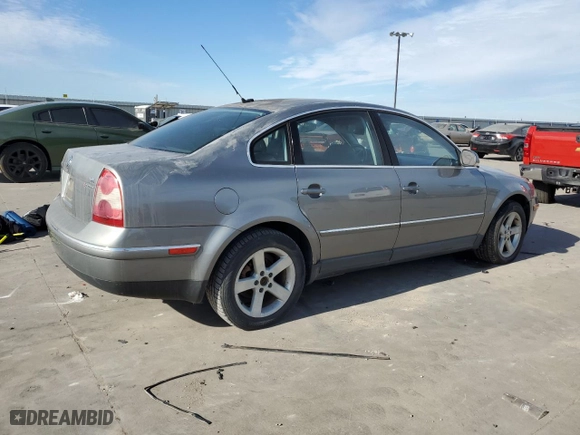 2004 Volkswagen Passat GLX with VIN WVWTH63B14P158303, listed as a Copart auction lot 87481604 with 138,464 mi miles and Clean Title. Bid and sale history available at carsss.com. Image 3.
