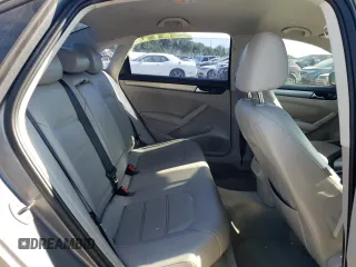 2014 Volkswagen Passat Wolfsburg Edition with VIN 1VWAS7A30EC118276, listed as a Copart auction lot 60730425 with 141,975 mi miles and Salvage title. Bid and sale history available at DreamBid. Image 10.