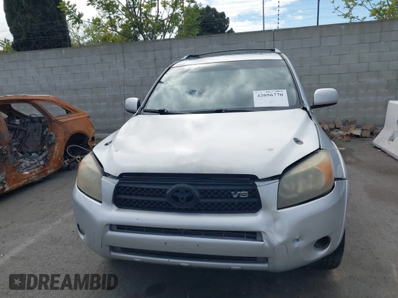 2006 Toyota RAV4 Sport with VIN JTMZK32V865003607, listed as a IAAI auction lot 42056770 with 286,144 mi miles. Bid and sale history available at carsss.com. Image 12.