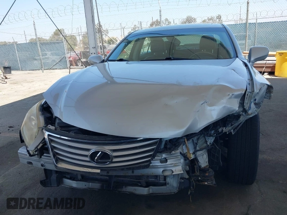 2012 Lexus ES 330 z VIN JTHBK1EGXC2495247, wystawiony jako IAAI lot #42398001 z przebiegiem 135 058 mil mil oraz . Historia ofert i sprzedaży dostępna na DreamBid. Obrazek 13.