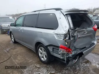 2017 Toyota Sienna LE Auto Access Seat with VIN 5TDKZ3DC4HS898051, listed as a IAAI auction lot 41530873 with 117,576 mi miles. Bid and sale history available at carsss.com. Image 3.