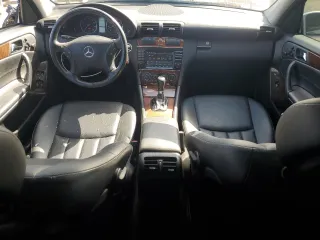 2007 Mercedes-Benz C 280 Luxury z VIN WDBRF92H27F912549, wystawiony jako Copart lot #53465645 z przebiegiem 111 276 mil mil oraz Szkoda całkowita • Salvage title. Historia ofert i sprzedaży dostępna na DreamBid. Obrazek 8.