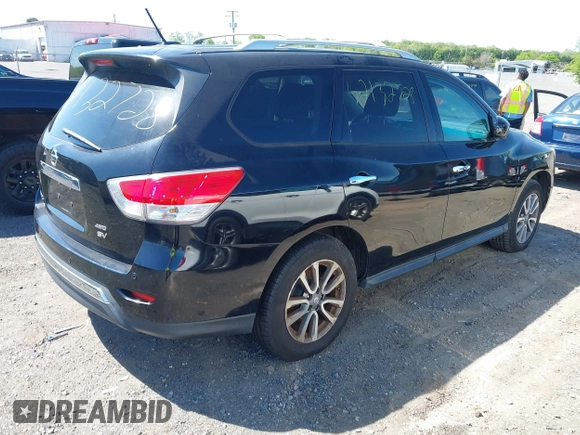 2013 Nissan Pathfinder S with VIN 5N1AR2MM4DC626749, listed as a IAAI auction lot 42132728 with 197,237 mi miles. Bid and sale history available at carsss.com. Image 4.
