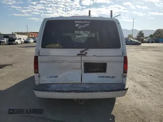 2000 Chevrolet Astro Cargo w/YF7 with VIN 1GBDM19W8YB142121, listed as a Copart auction lot 75484534 with 199,930 mi miles and Salvage Title. Bid and sale history available at carsss.com. Image 6.