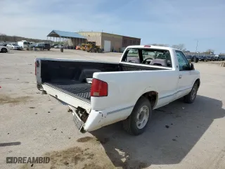 1996 GMC Sonoma with VIN 1GTCS144XT8504023, listed as a Copart auction lot 50996815 with 116,670 mi miles and Salvage Title. Bid and sale history available at carsss.com. Image 3.