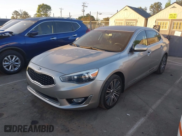 2014 Kia Cadenza Limited with VIN KNALN4D76E5143751, listed as a IAAI auction lot 42067722 with 197,660 mi miles. Bid and sale history available at carsss.com. Image 2.