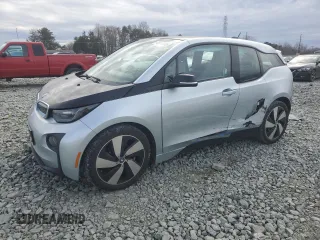 2017 BMW i3 with VIN WBY1Z6C32HV949856, listed as a Copart auction lot 43068385 with 94,192 mi miles and Salvage Title. Bid and sale history available at carsss.com. Image 1.