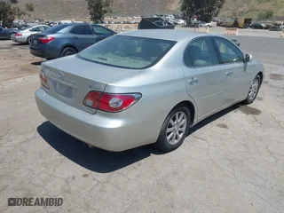 2004 Lexus ES 330 with VIN JTHBA30G745005515, listed as a IAAI auction lot 42077548 with 124,123 mi miles. Bid and sale history available at carsss.com. Image 4.