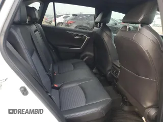 2024 Toyota RAV4 Hybrid XSE z VIN 2T3E6RFV5RW053717, wystawiony jako Copart lot #63863505 z przebiegiem 14 665 mil mil oraz Szkoda całkowita • Salvage title. Historia ofert i sprzedaży dostępna na DreamBid. Obrazek 10.