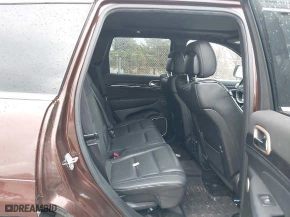 2014 Jeep Grand Cherokee Summit with VIN 1C4RJFJGXEC572752, listed as a IAAI auction lot 41905142 with 205,858 mi miles. Bid and sale history available at carsss.com. Image 8.