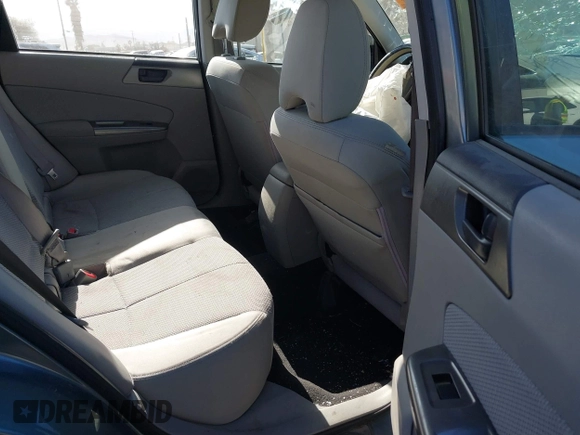 2011 Subaru Forester X z VIN JF2SHABCXBH700936, wystawiony jako IAAI lot #41370510 z przebiegiem 160 626 mil mil oraz . Historia ofert i sprzedaży dostępna na DreamBid. Obrazek 8.