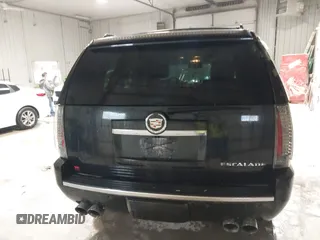 2013 Cadillac Escalade Premium z VIN 1GYS4CEFXDR209348, wystawiony jako IAAI lot #42314700 z przebiegiem 122 923 mil mil oraz . Historia ofert i sprzedaży dostępna na DreamBid. Obrazek 16.