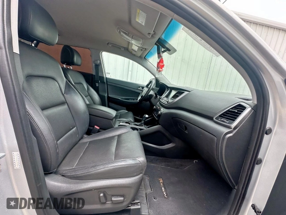 2016 Hyundai Tucson Limited z VIN KM8J33A22GU154995, wystawiony jako Copart lot #60001865 z przebiegiem 170 291 mil mil oraz Czysty tytuł • Clean title. Historia ofert i sprzedaży dostępna na DreamBid. Obrazek 5.