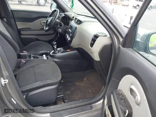 2014 Kia Soul with VIN KNDJN2A2XE7062263, listed as a IAAI auction lot 42045938 with 120,914 mi miles. Bid and sale history available at carsss.com. Image 5.