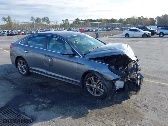 2019 Hyundai Sonata Sport with VIN 5NPE34AF6KH814179, listed as a IAAI auction lot 41787096 with 121,460 mi miles. Bid and sale history available at carsss.com. Image 1.
