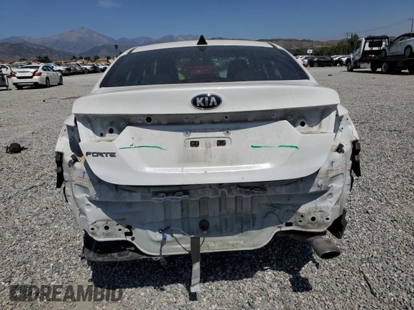 2021 Kia Forte LXS z VIN 3KPF24AD3ME375715, wystawiony jako Copart lot #59301265 z przebiegiem 110 303 mil mil oraz Szkoda całkowita • Salvage title. Historia ofert i sprzedaży dostępna na DreamBid. Obrazek 6.
