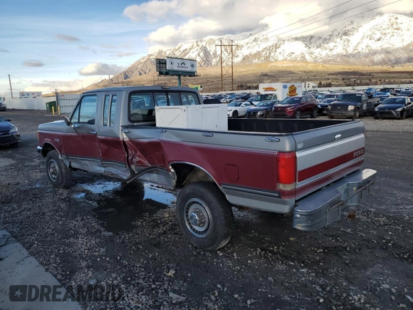 1990 Ford F-250 with VIN 1FTHX26H9LKA97005, listed as a Copart auction lot 86840874 with 111,275 mi miles and Salvage title. Bid and sale history available at DreamBid. Image 2.