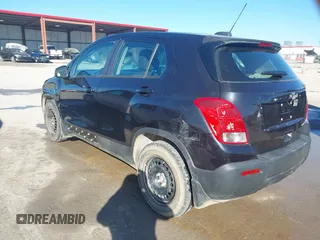 2015 Chevrolet Trax LS with VIN KL7CJKSBXFB068806, listed as a IAAI auction lot 41680339 with 129,882 mi miles. Bid and sale history available at carsss.com. Image 3.