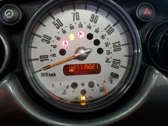 2004 MINI Cooper Hardtop S with VIN WMWRE33474TD85294, listed as a Copart auction lot 44317695 with 115,021 mi miles and Salvage Title. Bid and sale history available at carsss.com. Image 9.