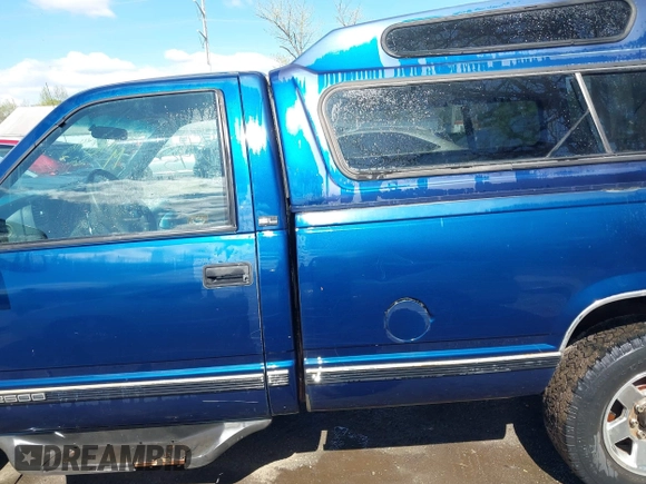 1996 GMC Sierra 1500 with VIN 1GTGC24F7TZ541482, listed as a IAAI auction lot 41968945 with 195,351 mi miles and . Bid and sale history available at DreamBid. Image 14.