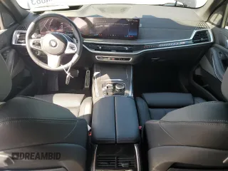 2025 BMW X5 xDrive40i z VIN 5UX23EU09S9Y91362, wystawiony jako Copart lot #54255185 z przebiegiem 2 259 mil mil oraz Szkoda całkowita • Salvage title. Historia ofert i sprzedaży dostępna na DreamBid. Obrazek 8.