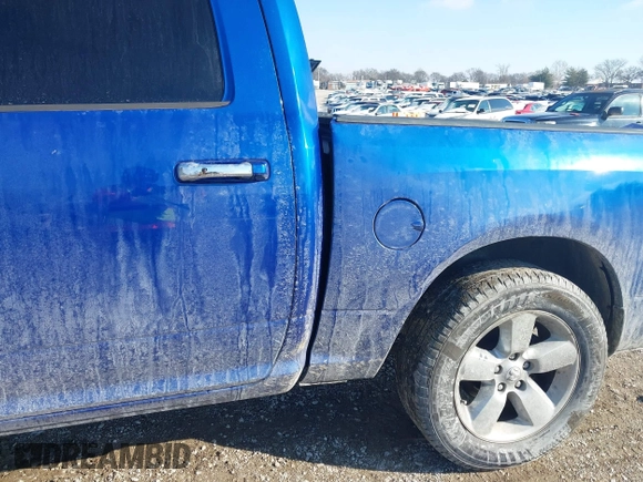 2018 Ram 1500 Big Horn z VIN 3C6RR7LG5JG203226, wystawiony jako IAAI lot #41236613 z przebiegiem 109 110 mil mil oraz . Historia ofert i sprzedaży dostępna na DreamBid. Obrazek 19.