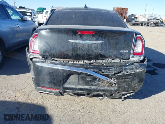 2018 Chrysler 300 Touring with VIN 2C3CCAAG9JH275955, listed as a IAAI auction lot 41399482 with 80,121 mi miles. Bid and sale history available at carsss.com. Image 6.