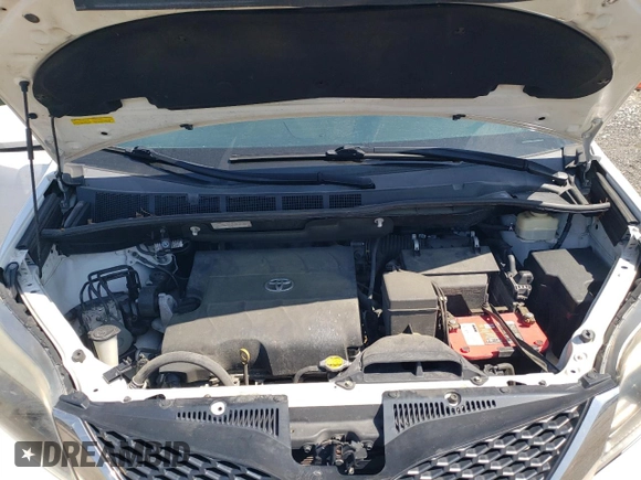 2016 Toyota Sienna SE с VIN 5TDXK3DC6GS749813, выставлен на аукционе Copart как лот 52519645 с пробегом 137 960 миль миль и Списание • Salvage title. История ставок и продаж доступна на DreamBid. Изображение 13.