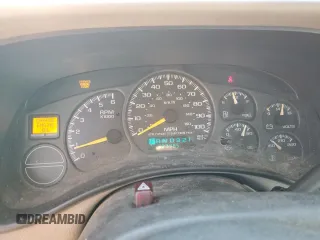 1999 GMC New Sierra 1500 SLE with VIN 1GTEK19T3XZ539933, listed as a Copart auction lot 74298554 with 323,985 mi miles and Salvage Title. Bid and sale history available at carsss.com. Image 9.