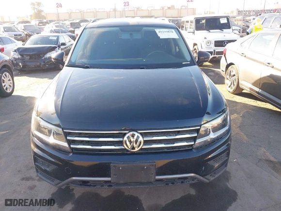 2021 Volkswagen Tiguan S with VIN 3VV1B7AX2MM051166, listed as a IAAI auction lot 41233878 with 28,690 mi miles. Bid and sale history available at carsss.com. Image 12.