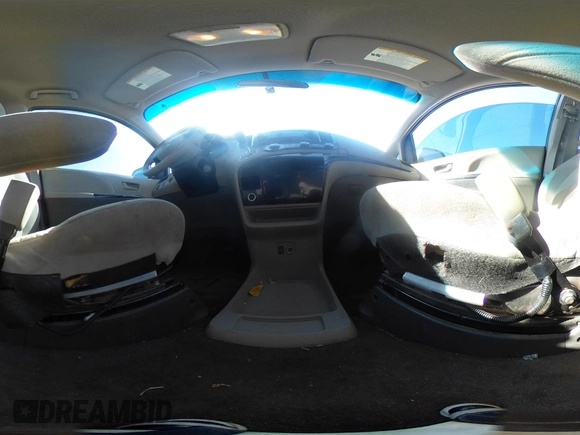 2012 Toyota Sienna z VIN 5TDZK3DCXCS251259, wystawiony jako IAAI lot #41949142 z przebiegiem Nie podano mil oraz . Historia ofert i sprzedaży dostępna na DreamBid. Obrazek 17.