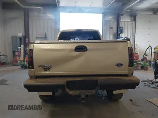 2001 Ford Super Duty F-250 XL with VIN 3FTNX21F81MA06613, listed as a IAAI auction lot 41445674 with 206,434 mi miles. Bid and sale history available at carsss.com. Image 16.