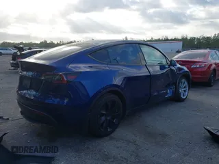 2024 Tesla Model Y с VIN 7SAYGDED5RF015208, выставлен на аукционе IAAI как лот 41608087 с пробегом 10 059 миль миль и . История ставок и продаж доступна на DreamBid. Изображение 4.