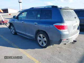 2012 Toyota Highlander Limited with VIN 5TDDK3EH3CS103443, listed as a IAAI auction lot 41686490 with 157,054 mi miles. Bid and sale history available at carsss.com. Image 3.