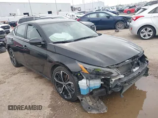 2024 Nissan Altima SR z VIN 1N4BL4CVXRN432003, wystawiony jako IAAI lot #41916171 z przebiegiem 14 729 mil mil oraz . Historia ofert i sprzedaży dostępna na DreamBid. Obrazek 1.
