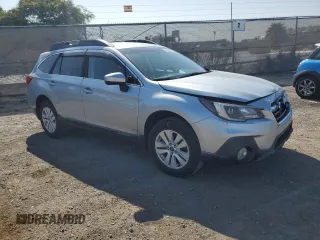 2018 Subaru Outback Premium with VIN 4S4BSACC3J3213261, listed as a Copart auction lot 60062995 with 86,525 mi miles and Salvage title. Bid and sale history available at DreamBid. Image 4.