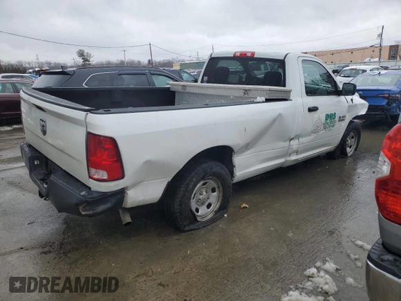 2015 Ram 1500 Tradesman z VIN 3C6JR6DG5FG540010, wystawiony jako Copart lot #45151585 z przebiegiem 208 203 mil mil oraz Szkoda całkowita • Salvage title. Historia ofert i sprzedaży dostępna na DreamBid. Obrazek 3.