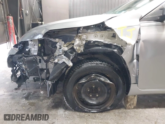 2015 Toyota Camry XLE with VIN 4T4BF1FK2FR467221, listed as a IAAI auction lot 42080889 with 134,822 mi miles and . Bid and sale history available at DreamBid. Image 17.