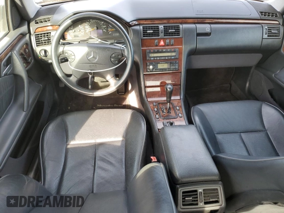 2000 Mercedes-Benz E-Class AWD with VIN WDBJF82J4YX039134, listed as a Copart auction lot 78083864 with 172,264 mi miles and Salvage Title. Bid and sale history available at carsss.com. Image 8.