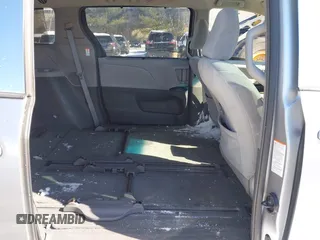 2017 Toyota Sienna LE Auto Access Seat with VIN 5TDKZ3DC1HS858686, listed as a IAAI auction lot 41632546 with 195,088 mi miles. Bid and sale history available at carsss.com. Image 8.