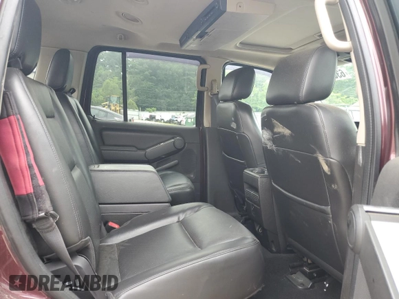2007 Mercury Mountaineer Premier z VIN 4M2EU48867UJ10298, wystawiony jako Copart lot #63574975 z przebiegiem Nie podano mil oraz Czysty tytuł • Clean title. Historia ofert i sprzedaży dostępna na DreamBid. Obrazek 11.