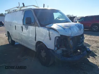 2004 Chevrolet Express Cargo Van with VIN 1GCFG15TX41101349, listed as a IAAI auction lot 41263311 with 262,276 mi miles. Bid and sale history available at carsss.com. Image 1.