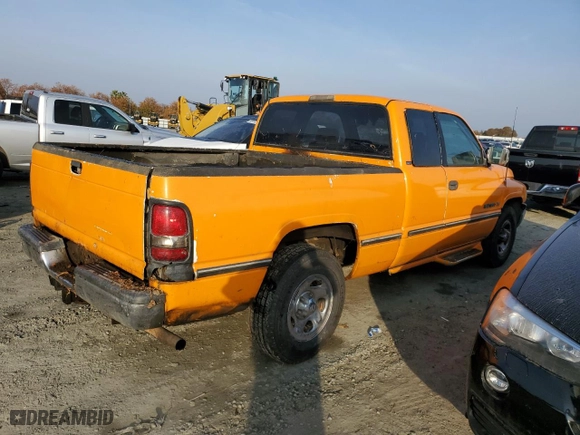1996 Dodge Ram 1500 with VIN 3B7HC13Z6TG102221, listed as a Copart auction lot 82932334 with 226,576 mi miles and Clean Title. Bid and sale history available at carsss.com. Image 3.