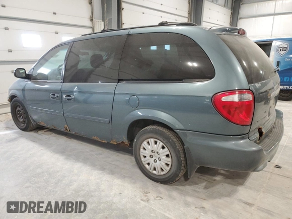 2006 Chrysler Town & Country LWB LX with VIN 2A4GP44R66R768813, listed as a Copart auction lot 81662344 with 152,807 mi miles and Salvage Title. Bid and sale history available at carsss.com. Image 2.