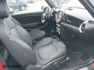 2010 MINI Cooper Convertible S with VIN WMWMS3C58ATY09229, listed as a IAAI auction lot 42055305 with 142,396 mi miles. Bid and sale history available at carsss.com. Image 5.