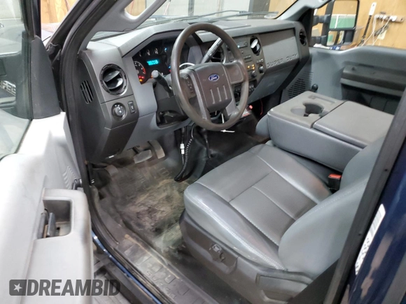 2016 Ford F-350 XL z VIN 1FTBF3B68GED02210, wystawiony jako Copart lot #63102965 z przebiegiem 51 589 mil mil oraz Czysty tytuł • Clean title. Historia ofert i sprzedaży dostępna na DreamBid. Obrazek 8.